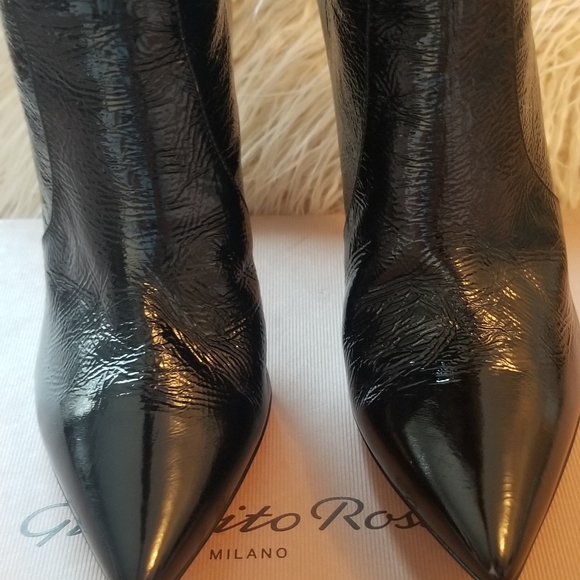Beautiful brand new Gianvito Rossi leather boots. - Picture 3 of 5
